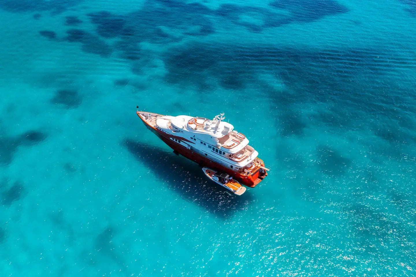 black-opal_carriages_coastal-escape black-opal_carriages_coastal-escape