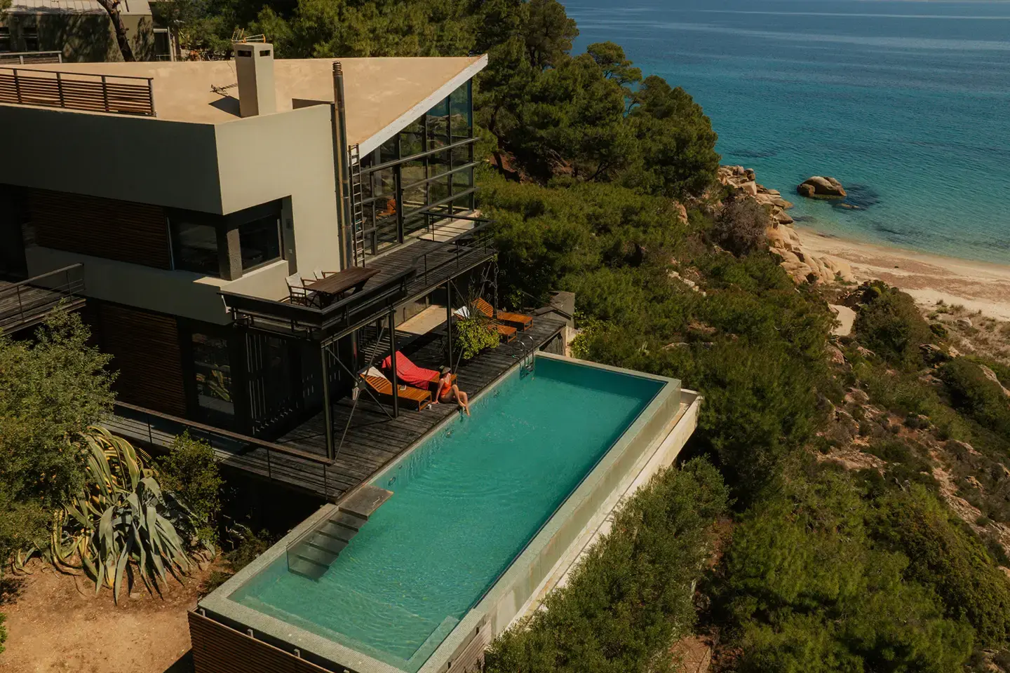 black-opal_luxury-stays-residences_ocean-retreats black-opal_luxury-stays-residences_ocean-retreats